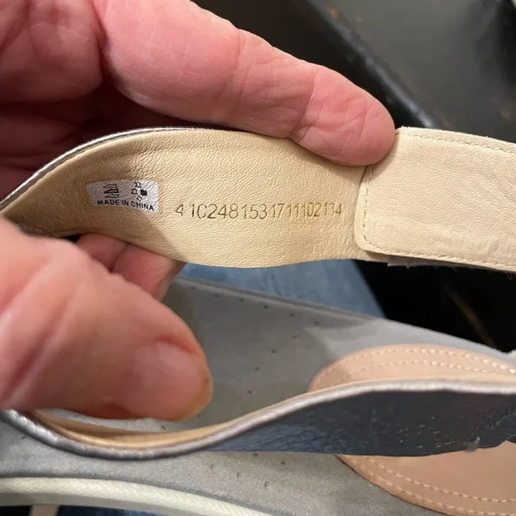 Ecco Metallic Silver Women's Sandals soft leather size 41 - Picture 7 of 7